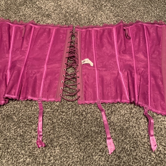 Fredricks corset - Picture 2 of 4